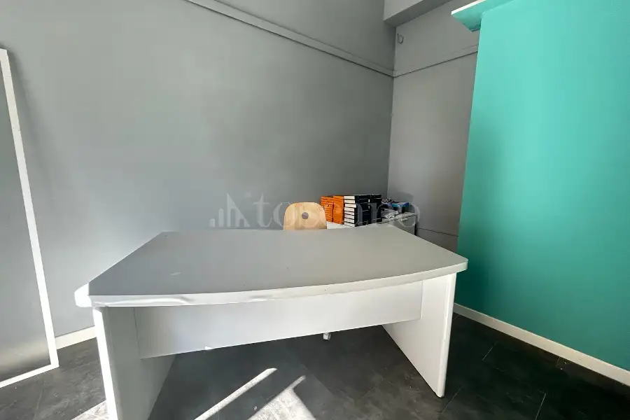 Negozio in affitto di 33 mq a €750 (rif. 20/2026)