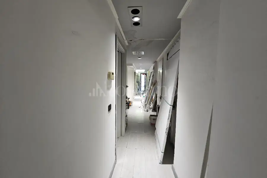 Negozio in vendita di 60 mq a €140.000 (rif. 57/2024)