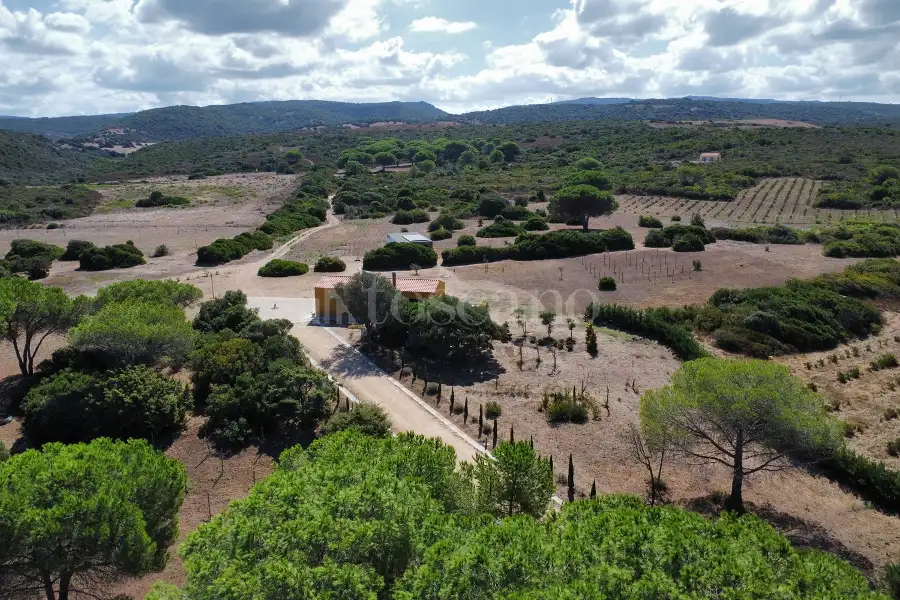 Casale in vendita di 150 mq a €1.750.000 (rif. 7/2026)
