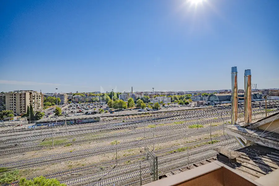Attico in affitto di 82 mq a €1.900 (rif. 22/2026)