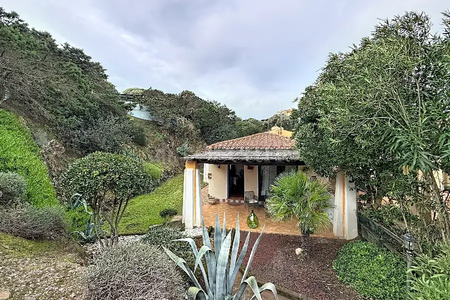 Villa Bifamiliare in vendita di 100 mq a €250.000 (rif. 15/2026)