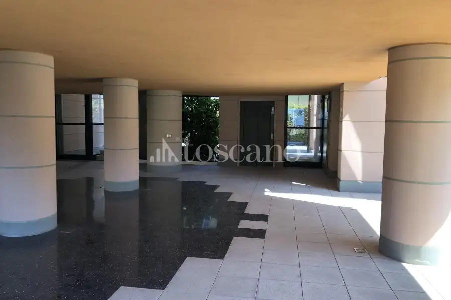 Ufficio in vendita di 95 mq a €830 (rif. MRE1134AF-A)