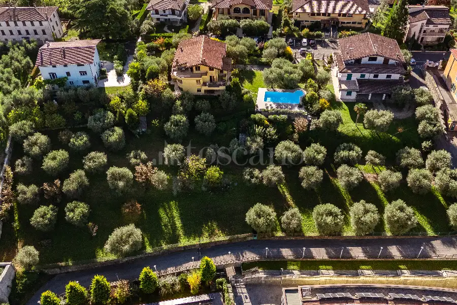 Villa in vendita di 583 mq a €2.680.000 (rif. 66/2025)