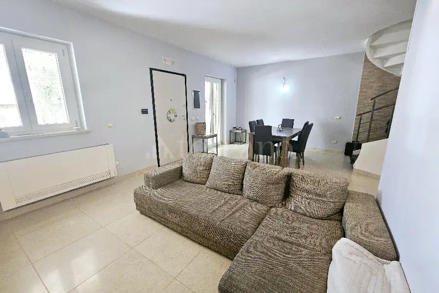 Villa Plurifamiliare in vendita di 120 mq a €205.000 (rif. 80/2025)