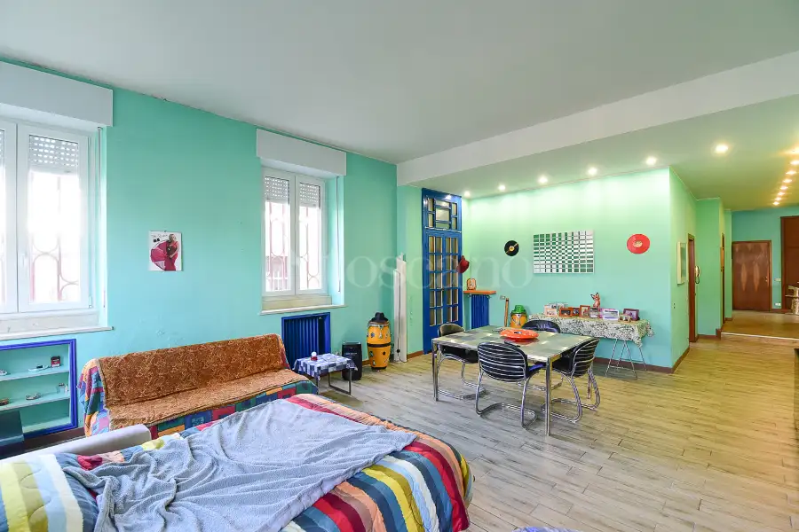 Casa Indipendente in vendita di 400 mq a €260.000 (rif. 9/2026)