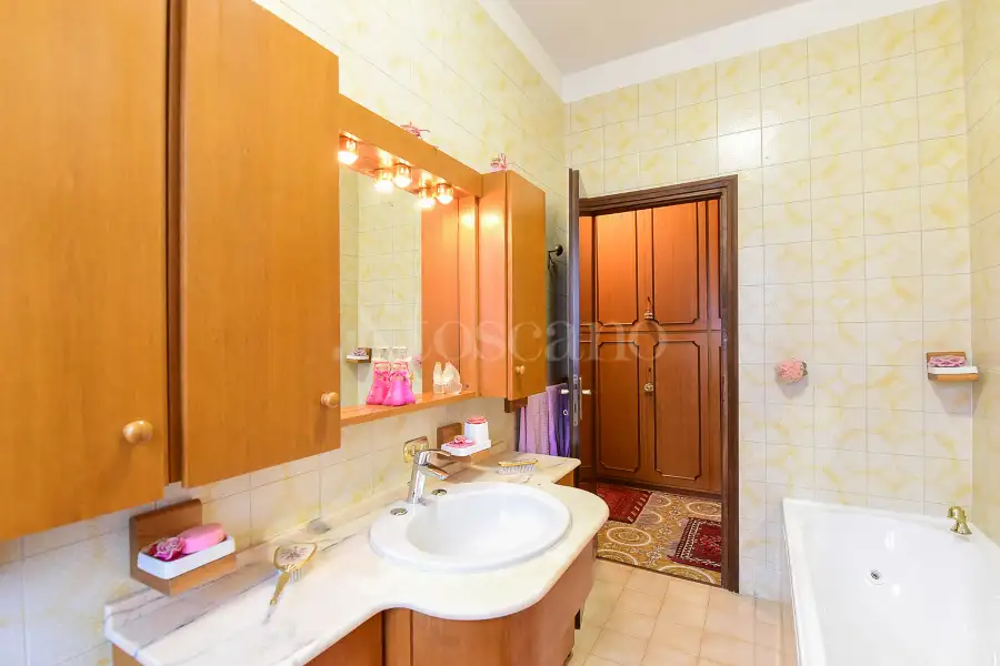 Casa Indipendente in vendita di 280 mq a €680.000 (rif. 26/2024)