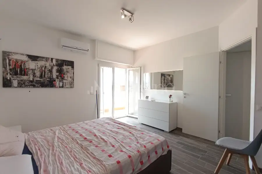 Villino a Schiera in affitto di 120 mq a €2.600 (rif. 49/2026)