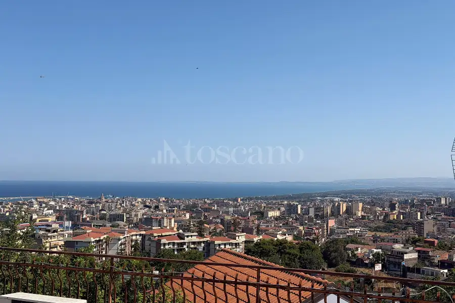 Villa in vendita di 6.000 mq a €659.000 (rif. 116/2026)