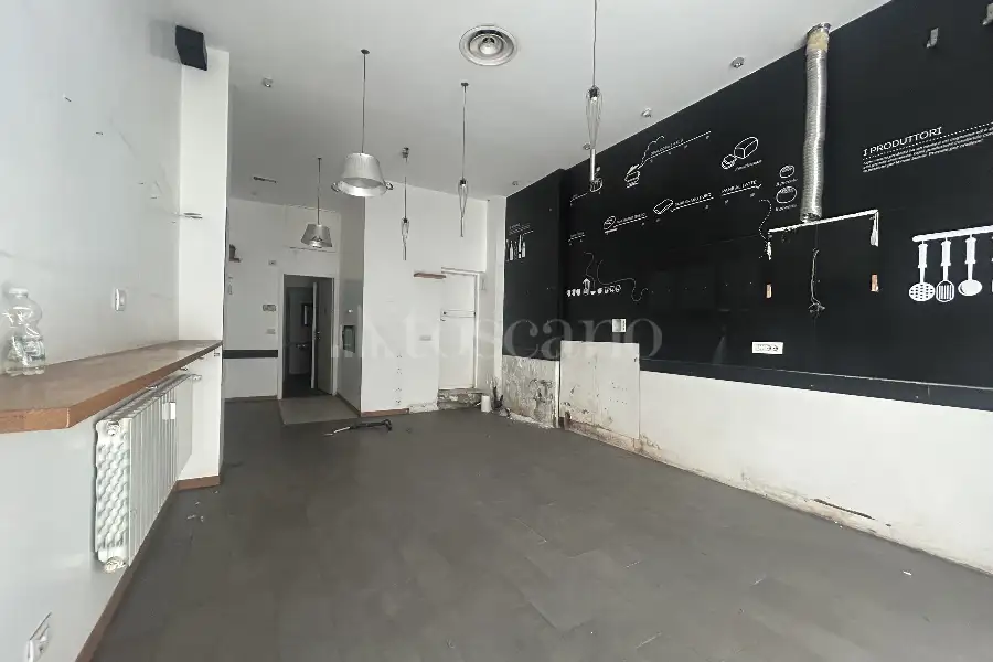 Negozio in vendita di 50 mq a €240.000 (rif. 54/2025)