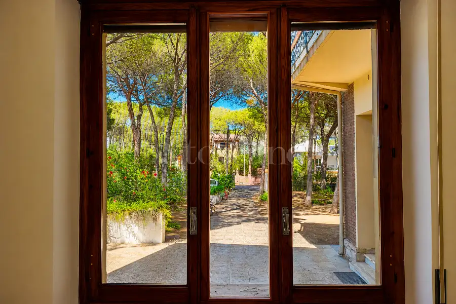 Villa in vendita di 410 mq a €845.000 (rif. 61/2026)