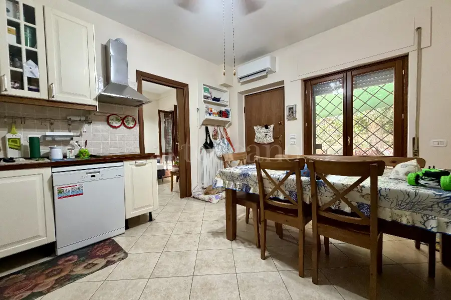 Villa Plurifamiliare in vendita di 96 mq a €329.000 (rif. 79/2026)