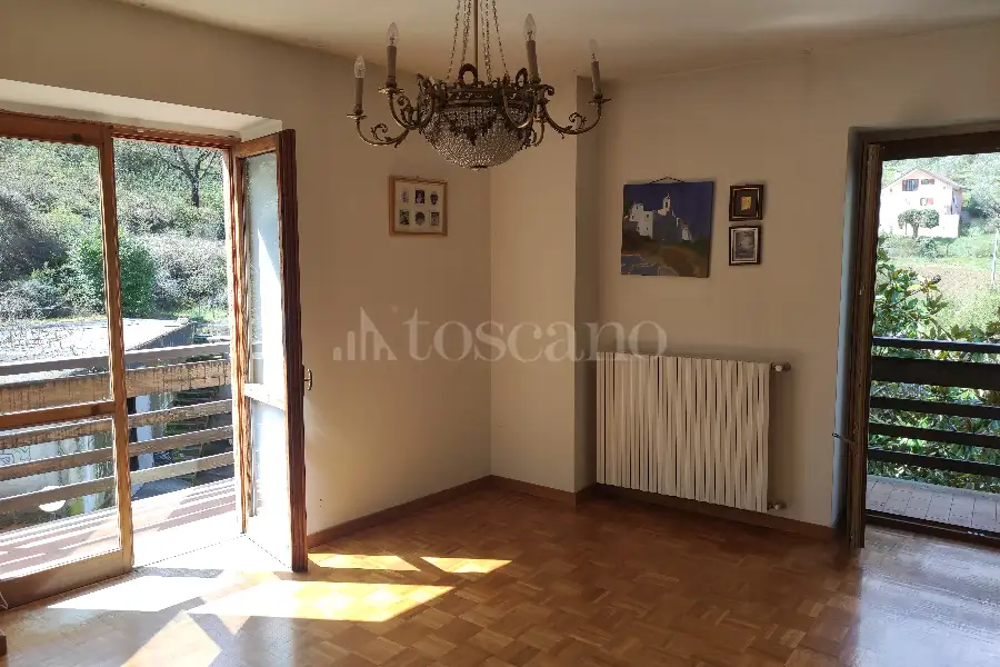 Casa in vendita di 240 mq a €160.000 (rif. 9/2025)