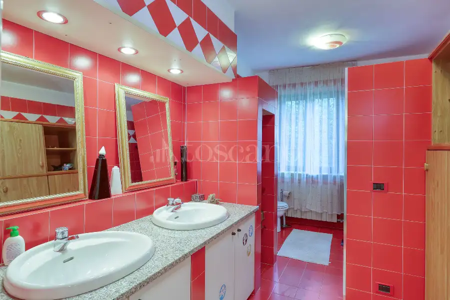 Villa in vendita di 370 mq a €410.000 (rif. 193/2026)
