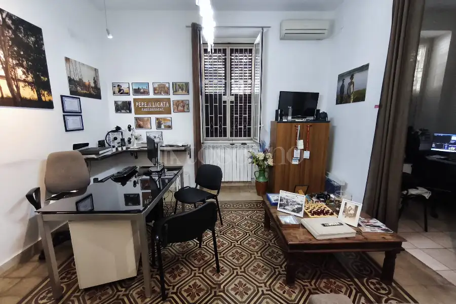Palazzo in vendita di 1.500 mq a €2.200.000 (rif. 65/2026)