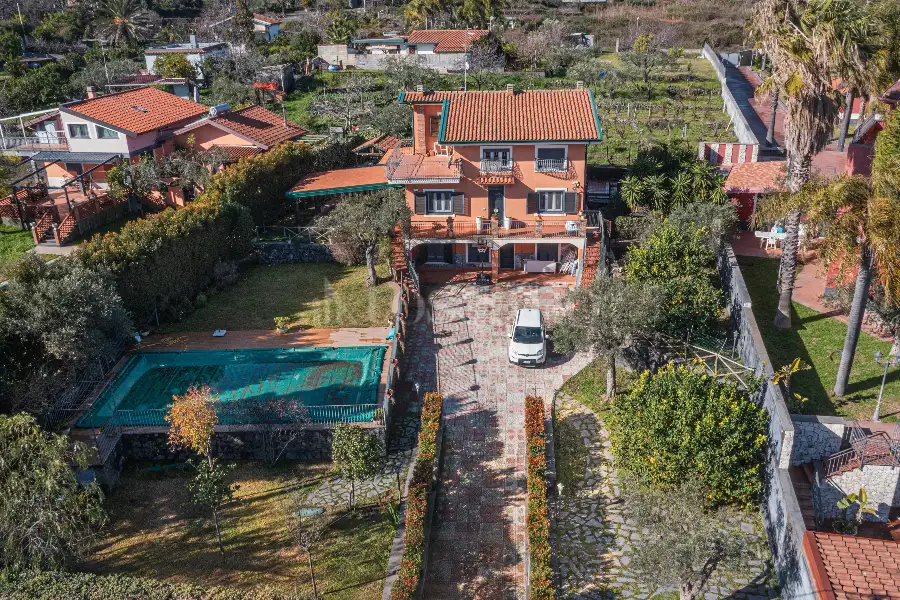 Villa in vendita di 270 mq a €318.000 (rif. 1/2026)
