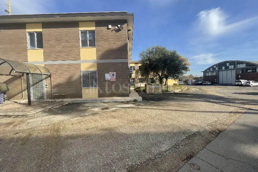 Capannone in vendita di 19.000 mq a €1.900.000 (rif. 87/2025)