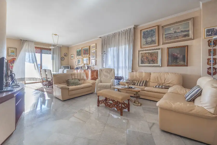 Casa in vendita di 230 mq a €1.495.000 (rif. 7/2025)