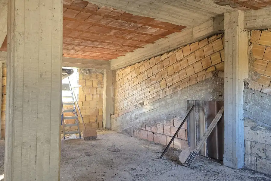 Casa Indipendente in vendita di 650 mq a €130.000 (rif. 56/2025)