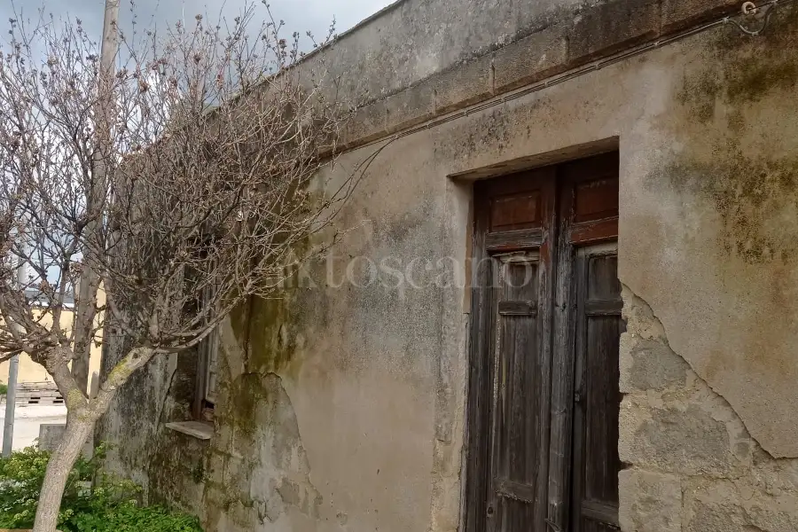 Casa Indipendente in vendita di 240 mq a €50.000 (rif. 5/2025)