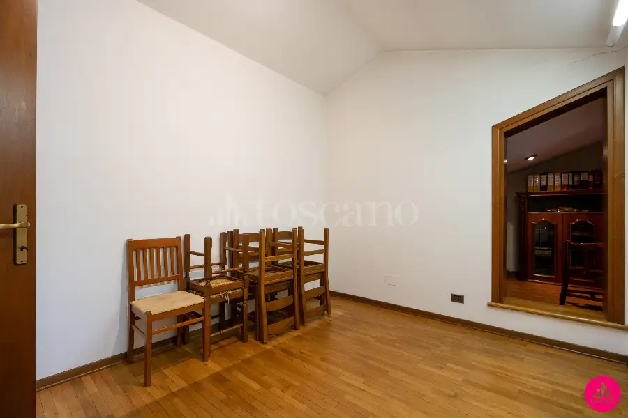 Villino a Schiera in vendita di 228 mq a €395.000 (rif. 177/2026)