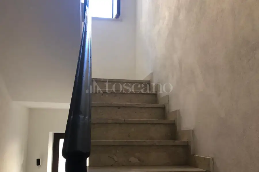 Palazzo in vendita di 300 mq a €550.000 (rif. 89/2025)