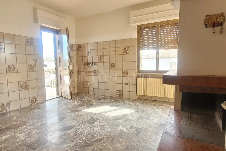 Casa Indipendente in vendita di 534 mq a €255.000 (rif. 1/2026)