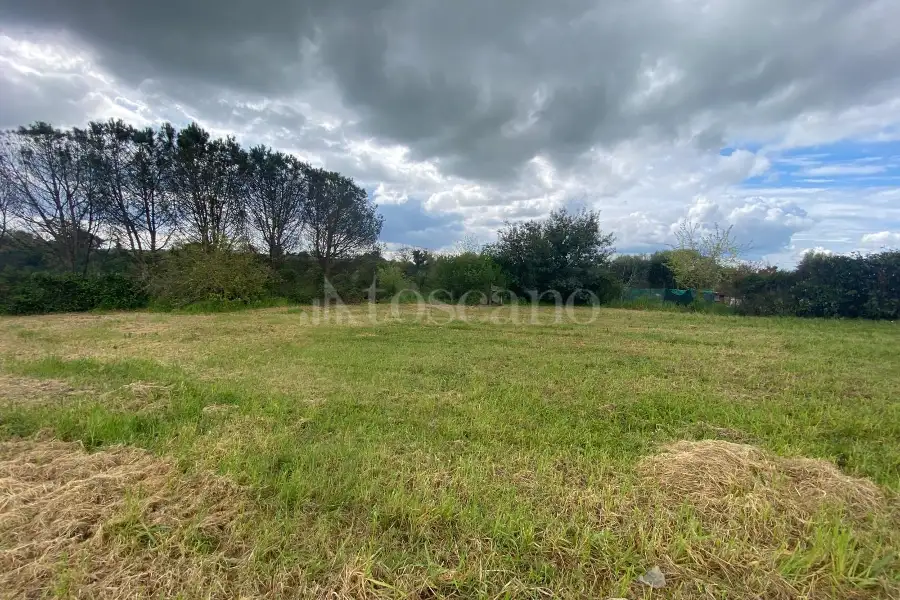 Agricolo in vendita di 1.500 mq a €40.000 (rif. 71/2025)
