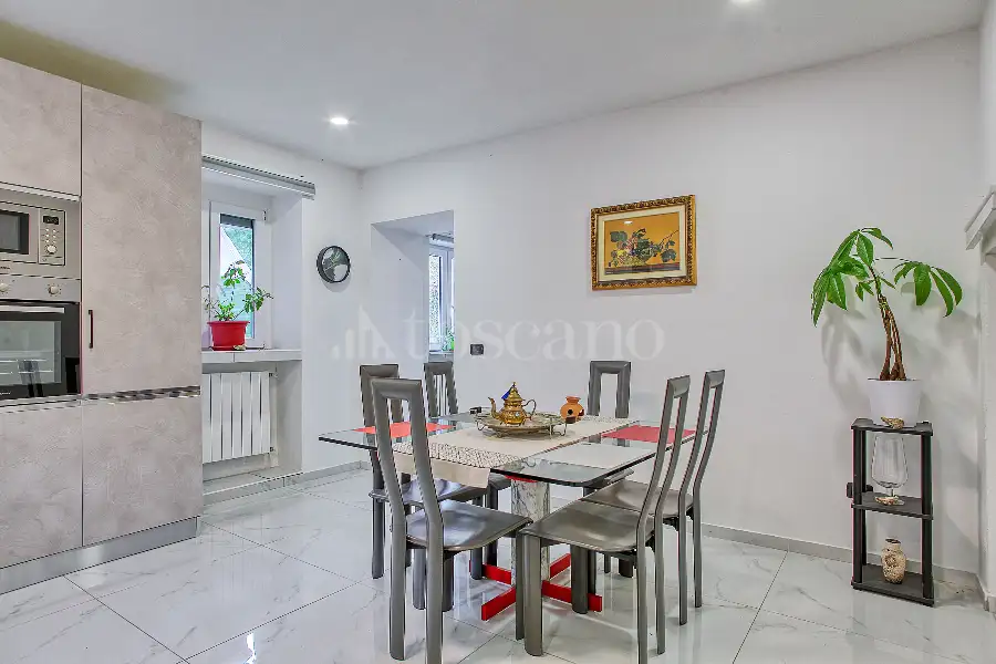 Palazzo in vendita di 170 mq a €220.000 (rif. 125/2026)