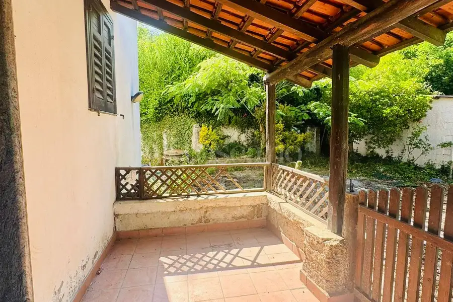 Casa Indipendente in vendita di 250 mq a €160.000 (rif. 146/2026)