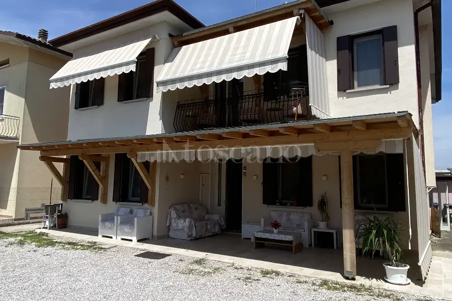 Casa Indipendente in vendita di 232 mq a €255.000 (rif. 17/2026)
