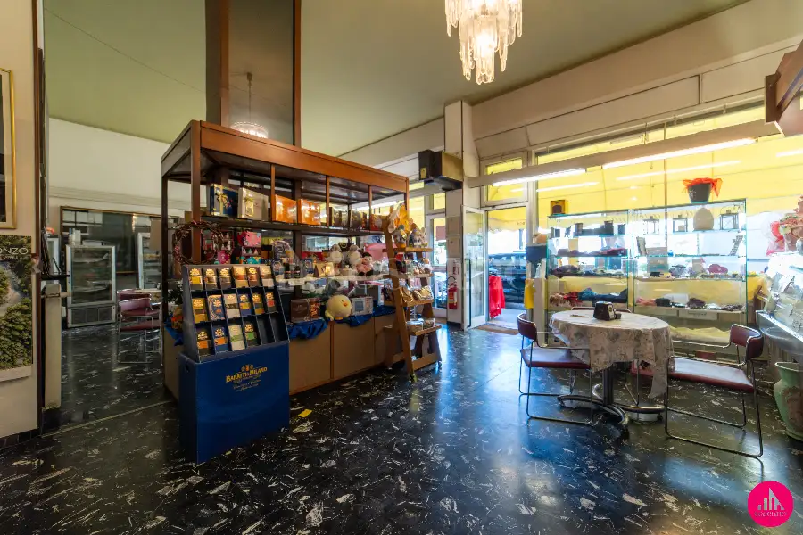 Attività Commerciale in vendita di 175 mq a €339.000 (rif. 31/2026)