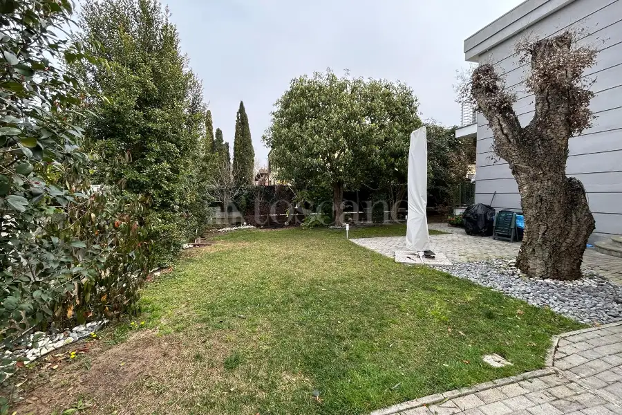 Villa in vendita di 120 mq a €599.000 (rif. 13/2026)