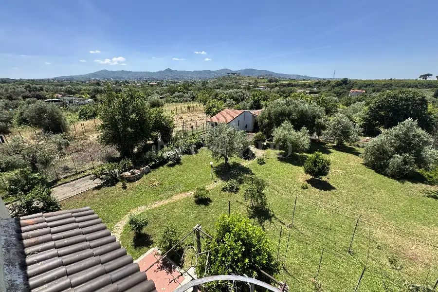 Villa in vendita di 350 mq a €475.000 (rif. 15/2025)