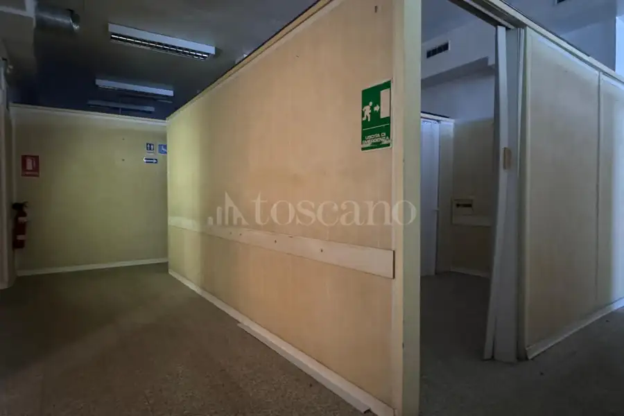 Negozio in vendita di 255 mq a €349.000 (rif. 6/2026)