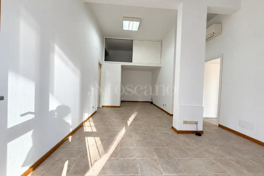 Ufficio in affitto di 90 mq a €1.700 (rif. 63/2026)