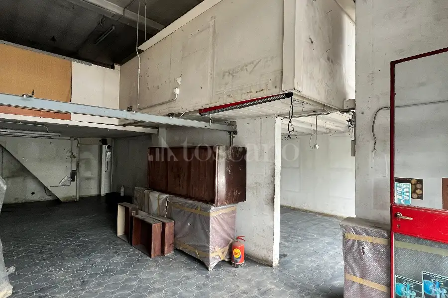 Negozio in vendita di 85 mq a €235.000 (rif. 5/2025)