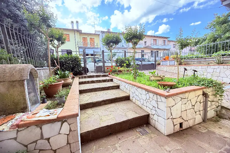 Casa Indipendente in vendita di 220 mq a €540.000 (rif. 24/2026)