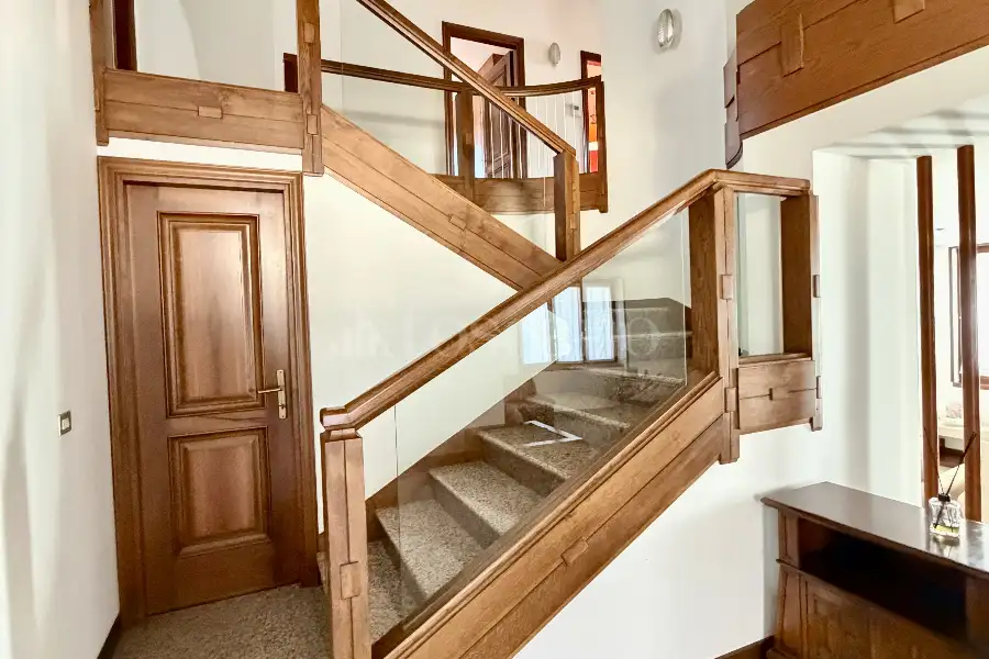 Villa in vendita di 400 mq a €870.000 (rif. 13/2026)