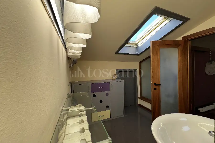 Villa Bifamiliare in vendita di 315 mq a €1.200.000 (rif. 7/2026)