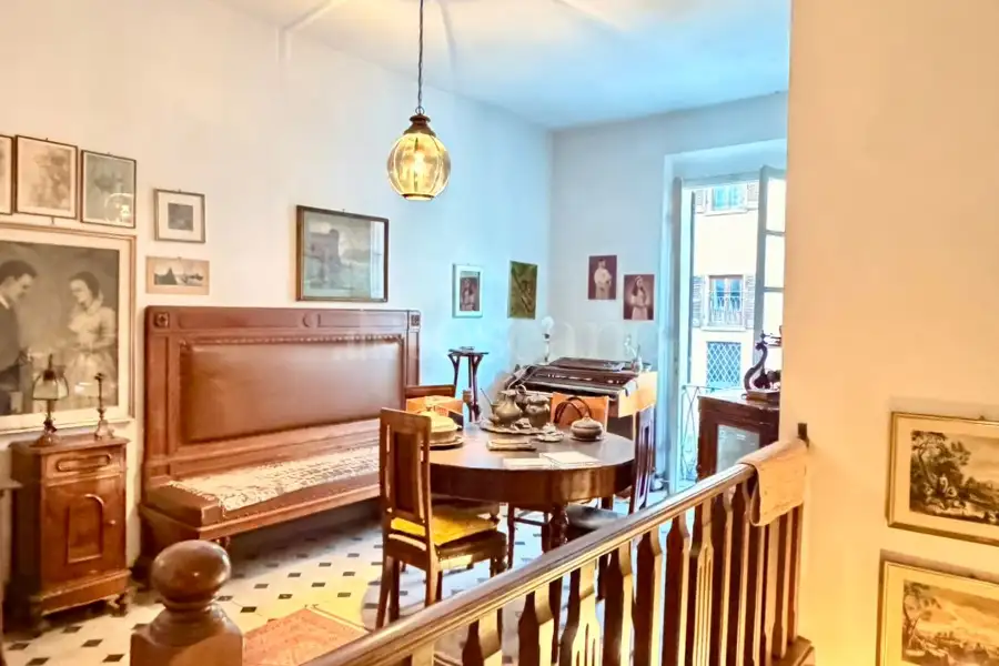 Casa Indipendente in vendita di 149 mq a €750.000 (rif. 3/2026)