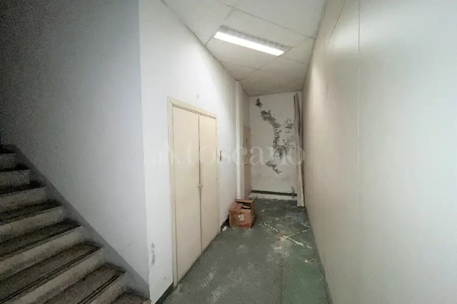 Magazzino in vendita di 820 mq a €620.000 (rif. 25/2026)