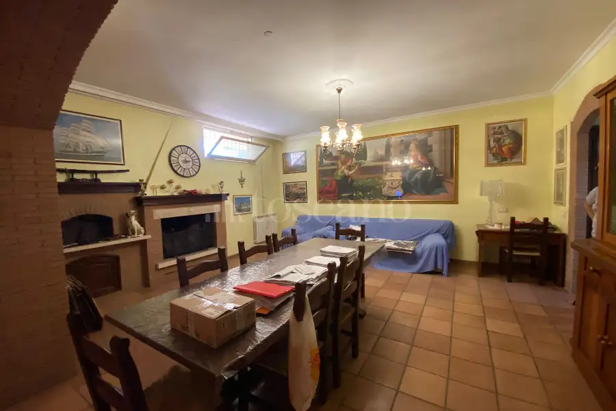 Villa Bifamiliare in vendita di 220 mq a €665.000 (rif. 44/2025)