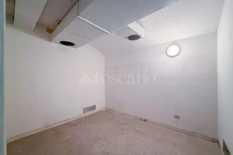 Ufficio in vendita di 250 mq a €1.450.000 (rif. 86/2026)