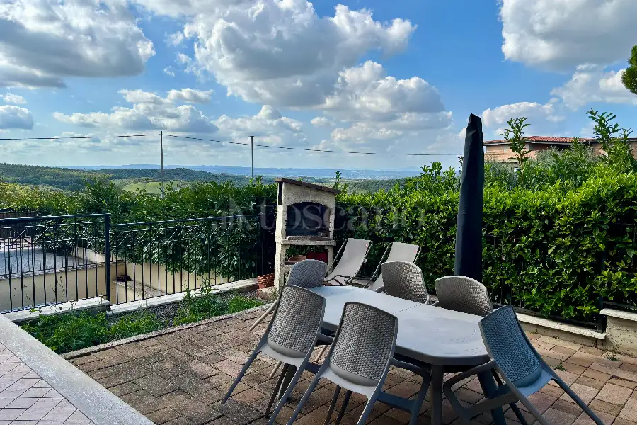 Villa Bifamiliare in vendita di 195 mq a €299.000 (rif. 70/2025)