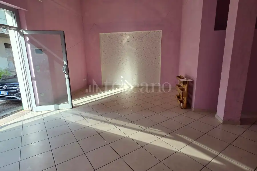 Negozio in vendita di 68 mq a €58.000 (rif. 30/2026)