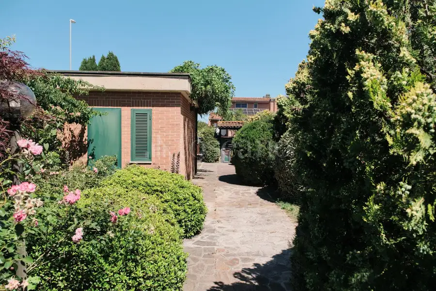 Villa Bifamiliare in vendita di 200 mq a €499.000 (rif. 31/2026)