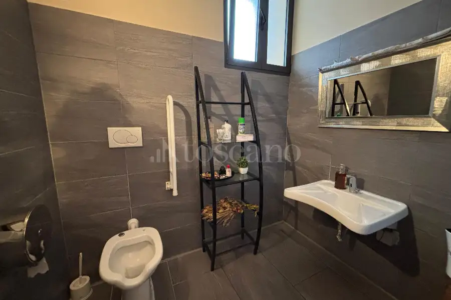 Attività Commerciale in vendita di 170 mq a €120.000 (rif. 13/2025)