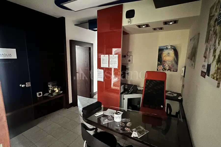 Ufficio in vendita di 150 mq a €229.000 (rif. 11/2026)