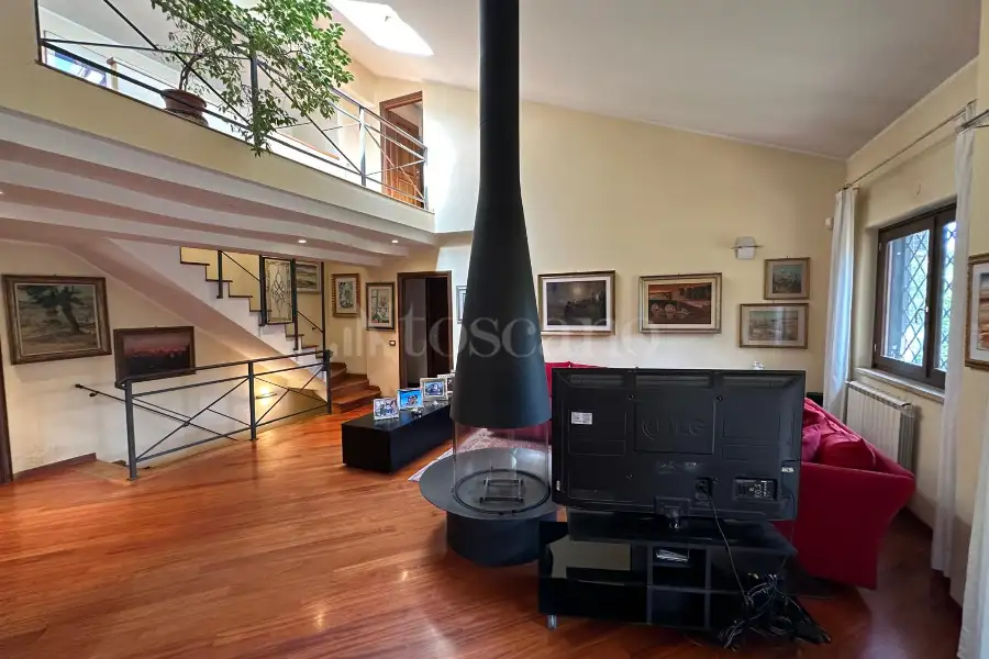 Villa in vendita di 280 mq a €420.000 (rif. 8/2026)
