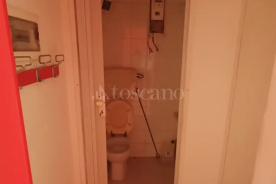 Negozio in vendita di 14 mq a €15.000 (rif. 41/2026)